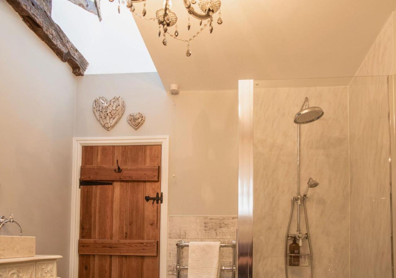 הוילה Charming 2 Bed House In Tewkesbury Centre מראה חיצוני תמונה